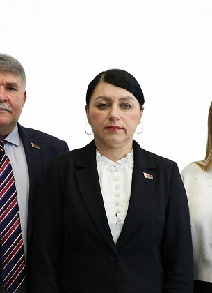 Коллектив отдела землеустройства Октябрьского райисполкома